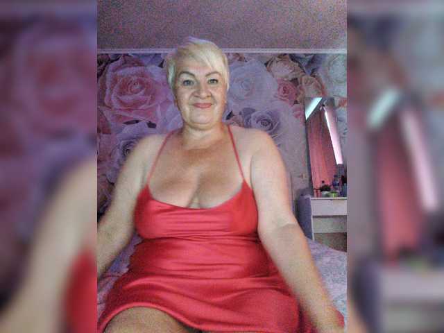 laura-milf live cam on BongaCams