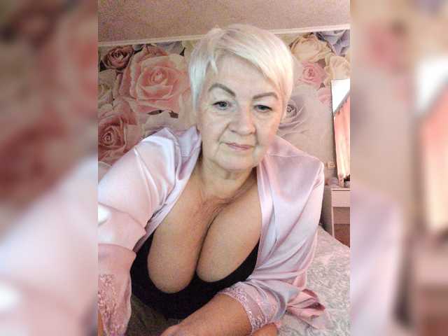 laura-milf live sex show