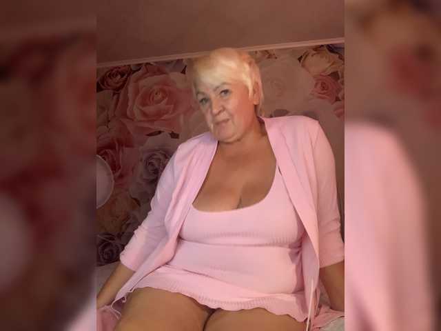 laura-milf live cam