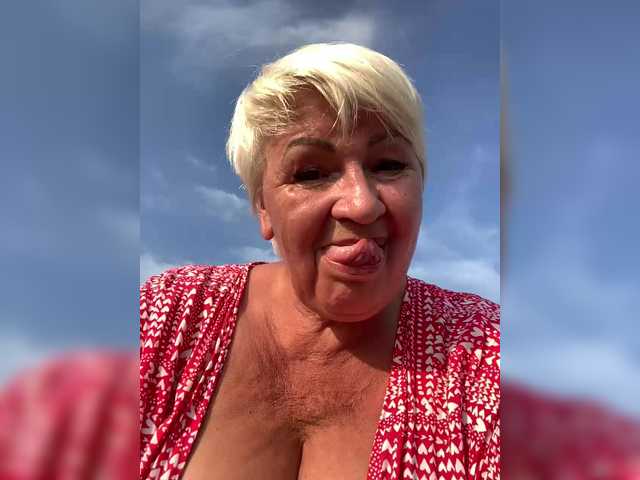 laura-milf live cam