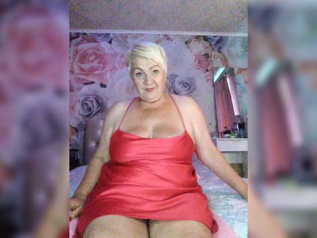 laura-milf live cam on BongaCams
