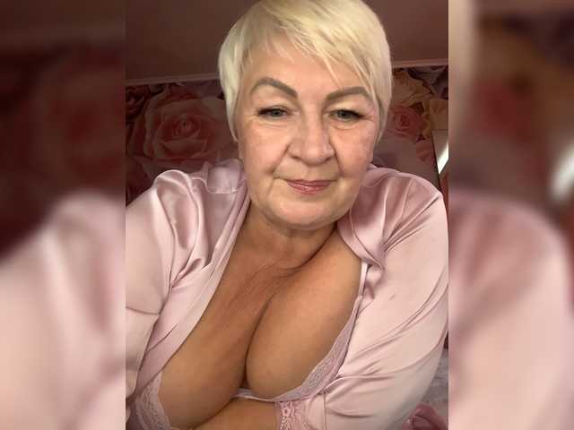 laura-milf live sex show