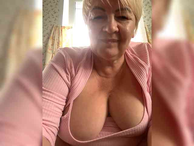 Laura-milf webcam