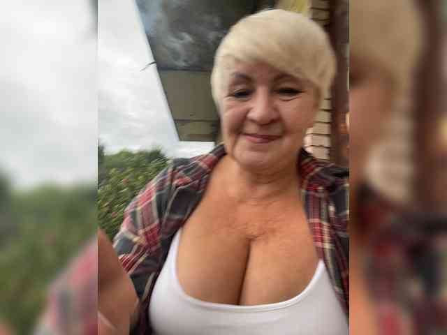 Laura-milf webcam