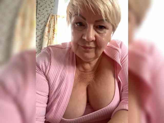 Laura-milf webcam