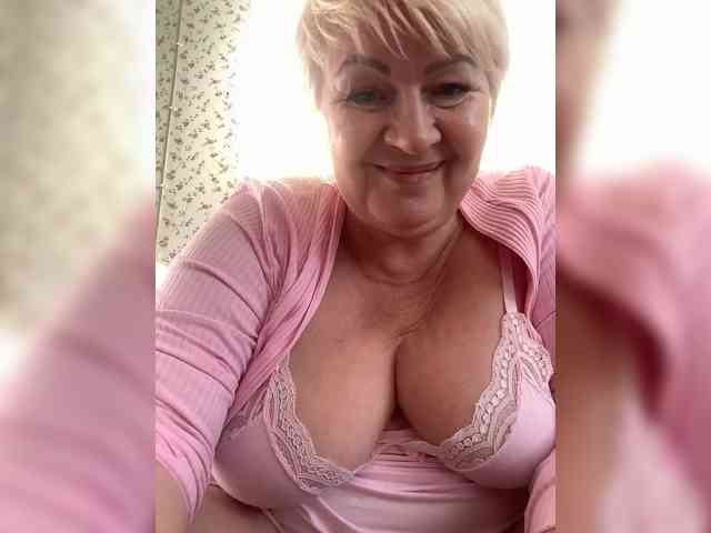 Laura-milf webcam