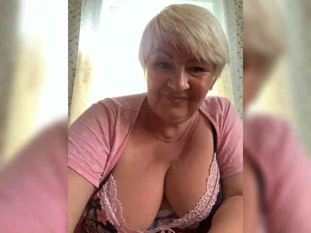 Laura-milf webcam