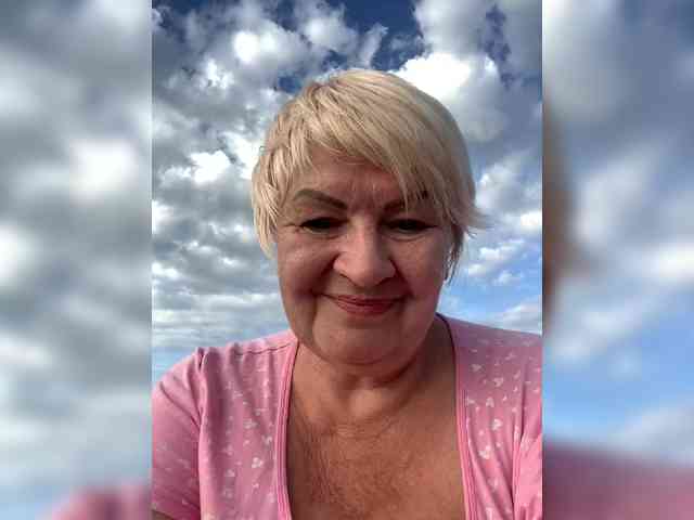 Laura-milf webcam