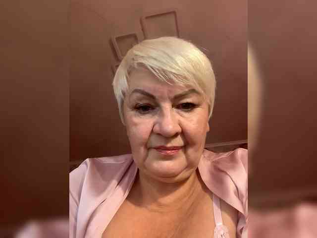 Laura-milf webcam
