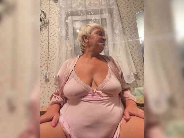 Laura-milf webcam