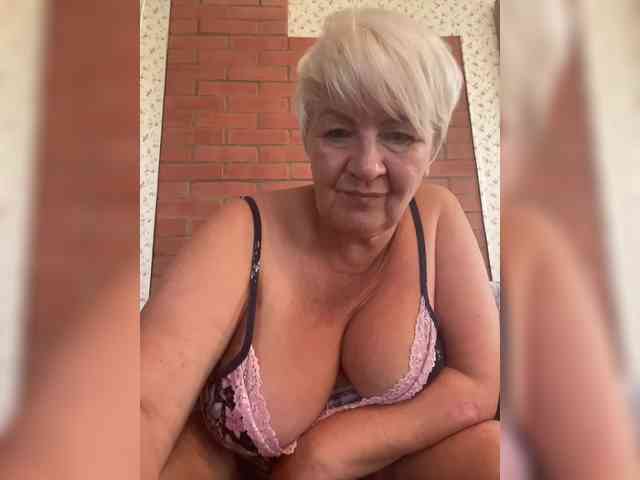 Laura-milf webcam