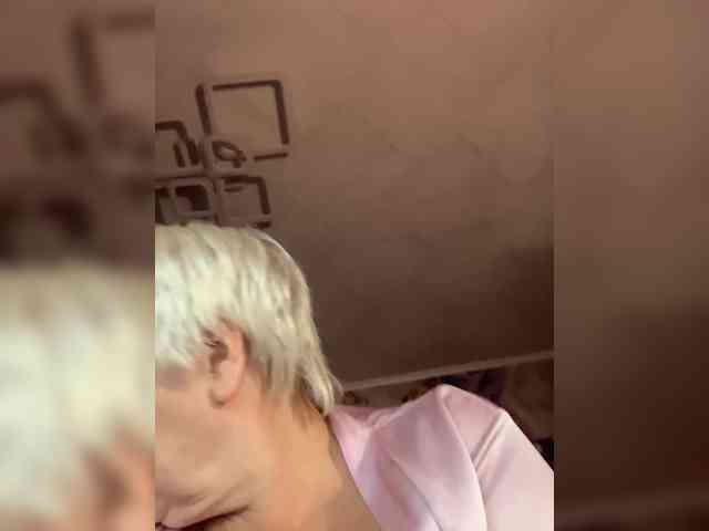 Laura-milf webcam