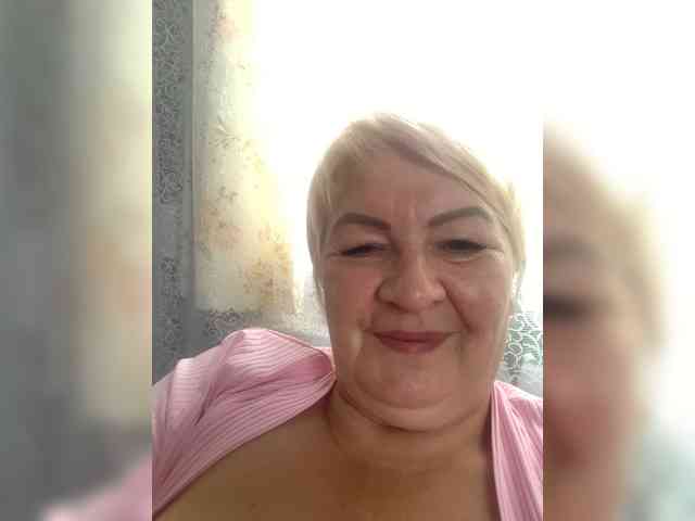 Laura-milf webcam