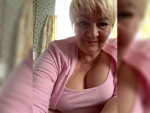 Laura-milf webcam
