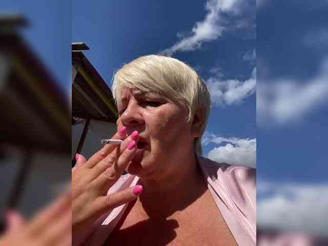 Laura-milf webcam