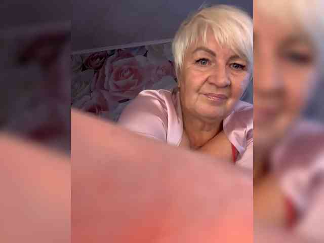 Laura-milf webcam