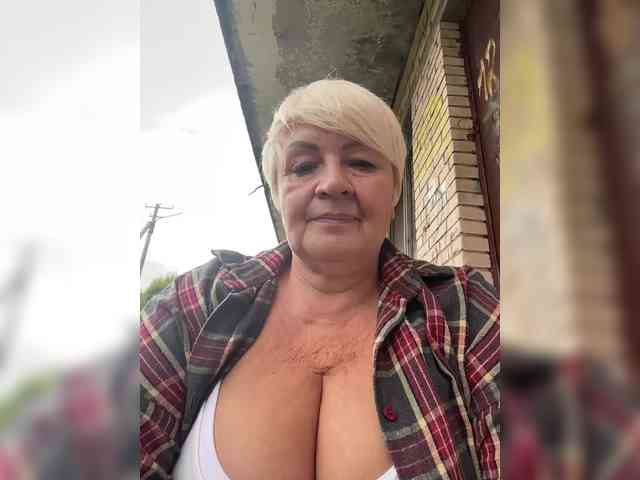 Laura-milf webcam