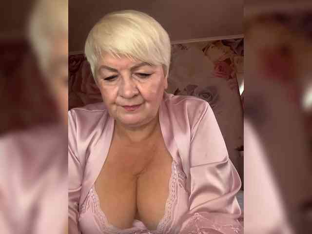 Laura-milf webcam