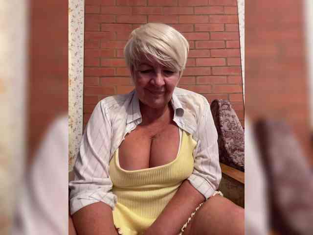 Laura-milf webcam
