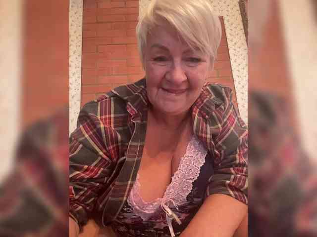 Laura-milf webcam
