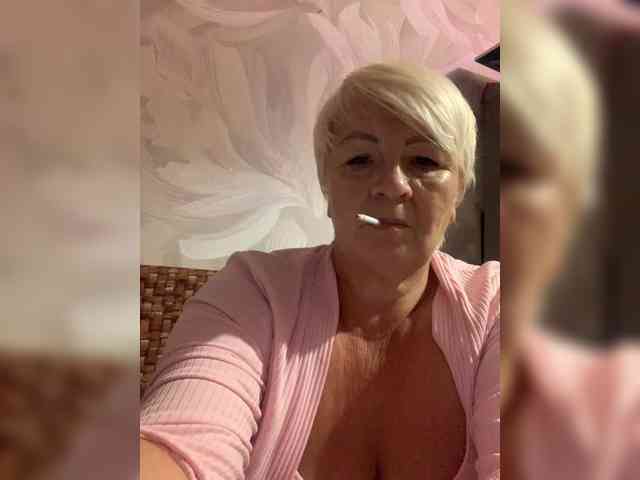 Laura-milf webcam