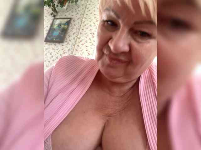 Laura-milf webcam