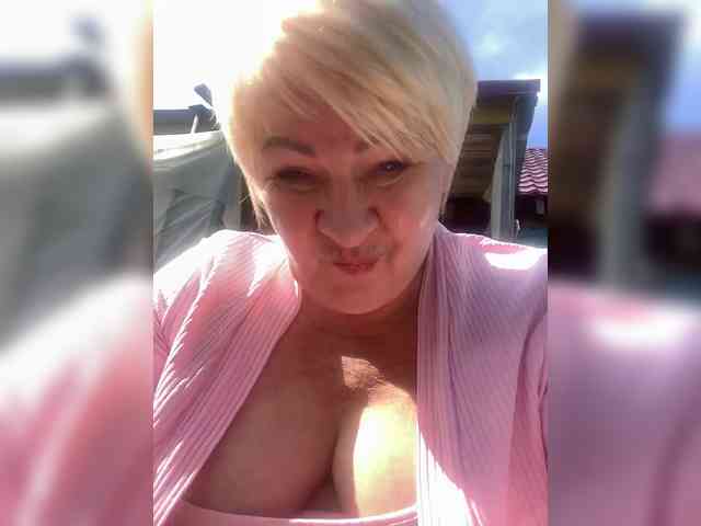 Laura-milf webcam