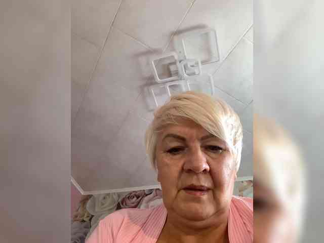 Laura-milf webcam