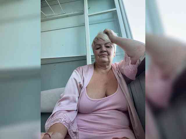 Laura-milf webcam