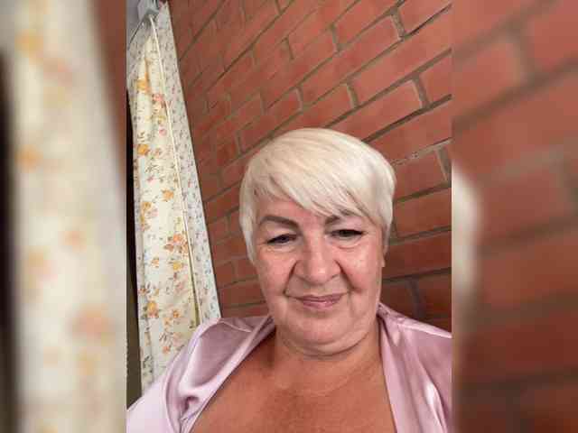 Laura-milf webcam