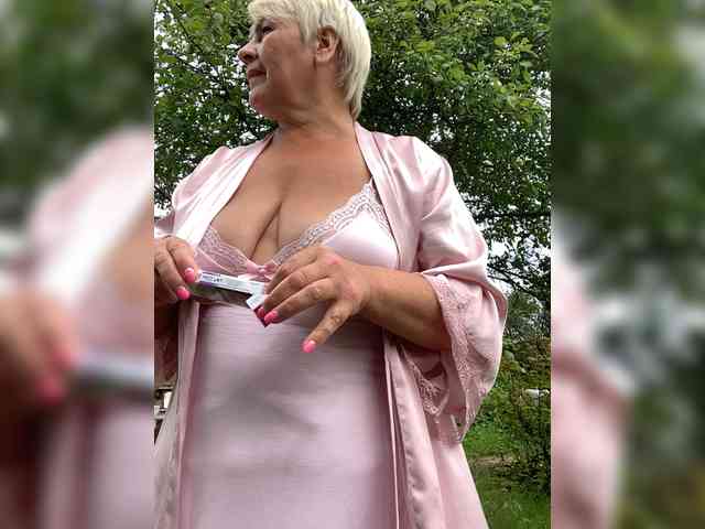 laura-milf Live Webcam on BongaCams