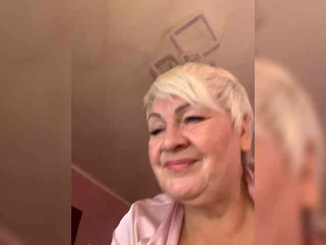 Laura-milf webcam