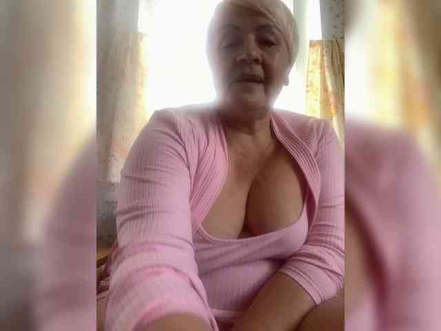 Laura-milf webcam