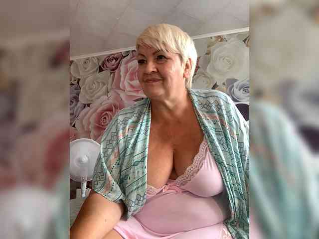 Laura-milf webcam