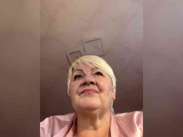 Laura-milf webcam