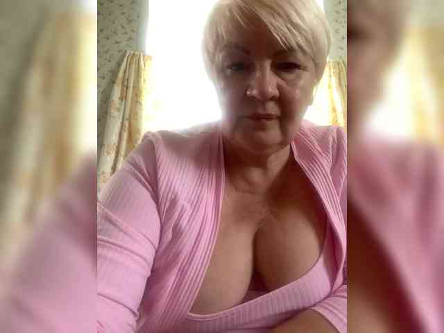 Laura-milf webcam
