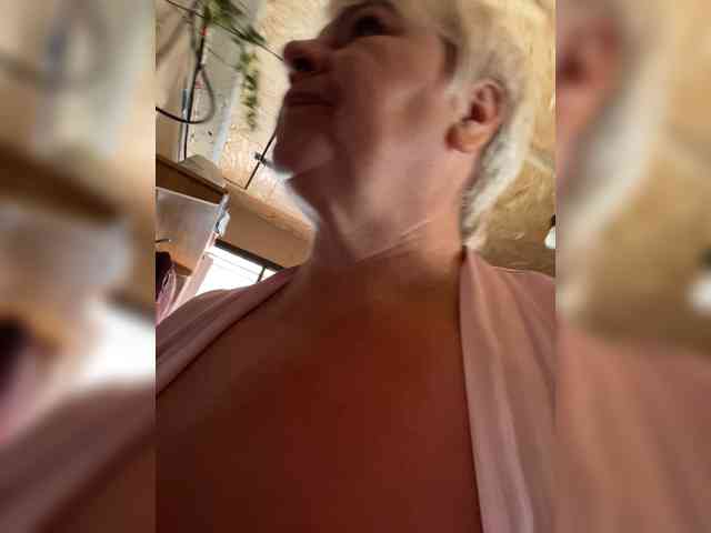 Laura-milf webcam