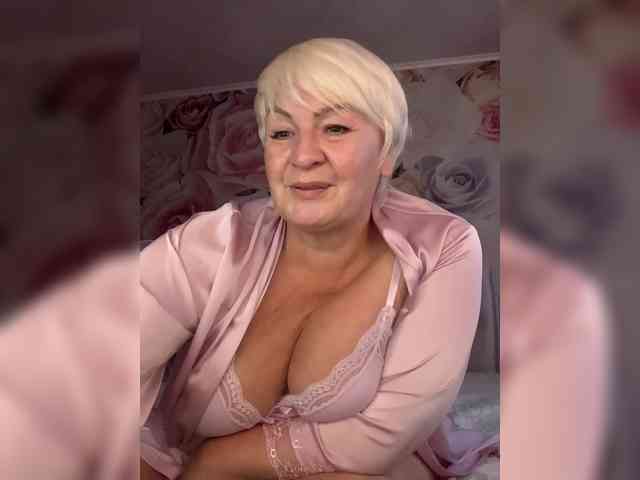 Laura-milf webcam