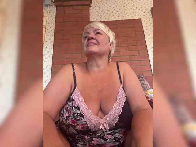 Laura-milf webcam
