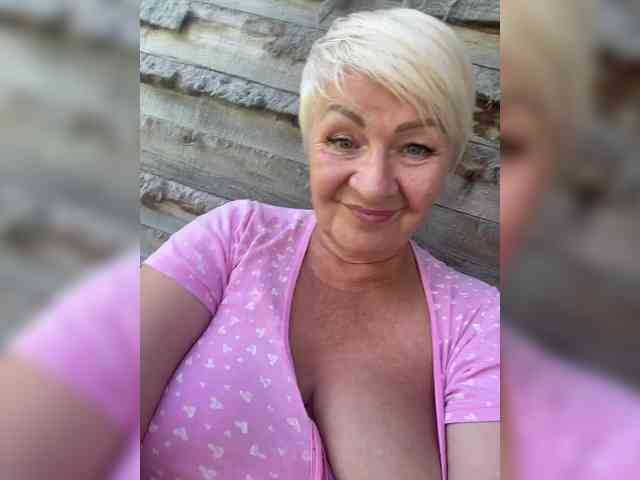 Laura-milf webcam