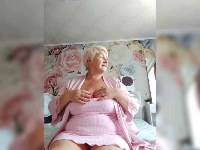 Laura-milf webcam