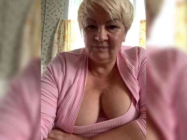 Laura-milf webcam