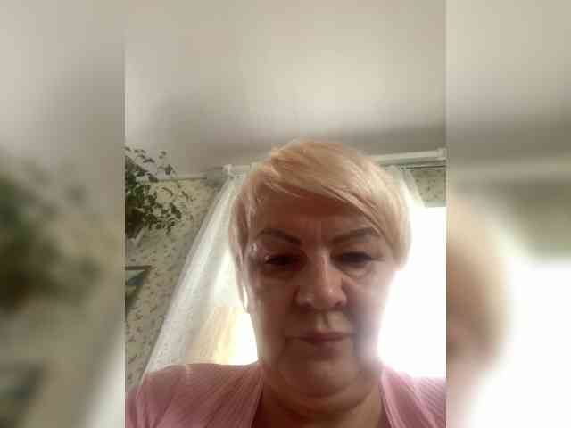 Laura-milf webcam