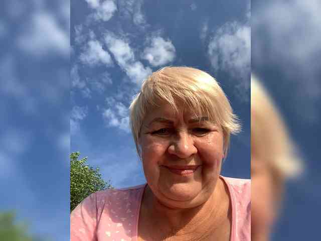 Laura-milf webcam