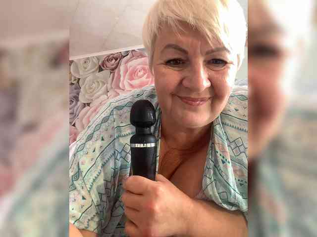 Laura-milf webcam