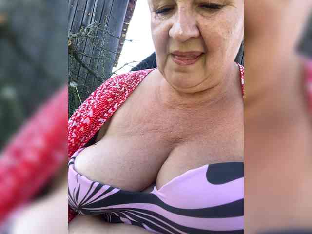 Laura-milf webcam