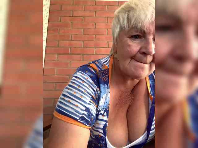 Laura-milf webcam