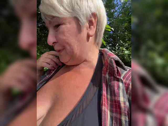 Laura-milf webcam