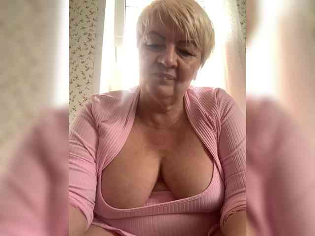 Laura-milf webcam