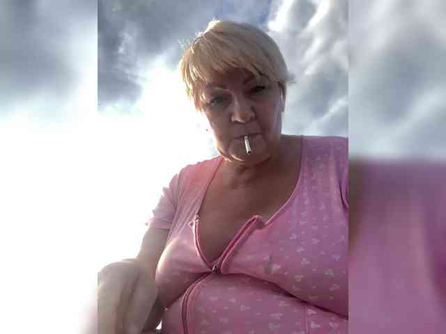 Laura-milf webcam